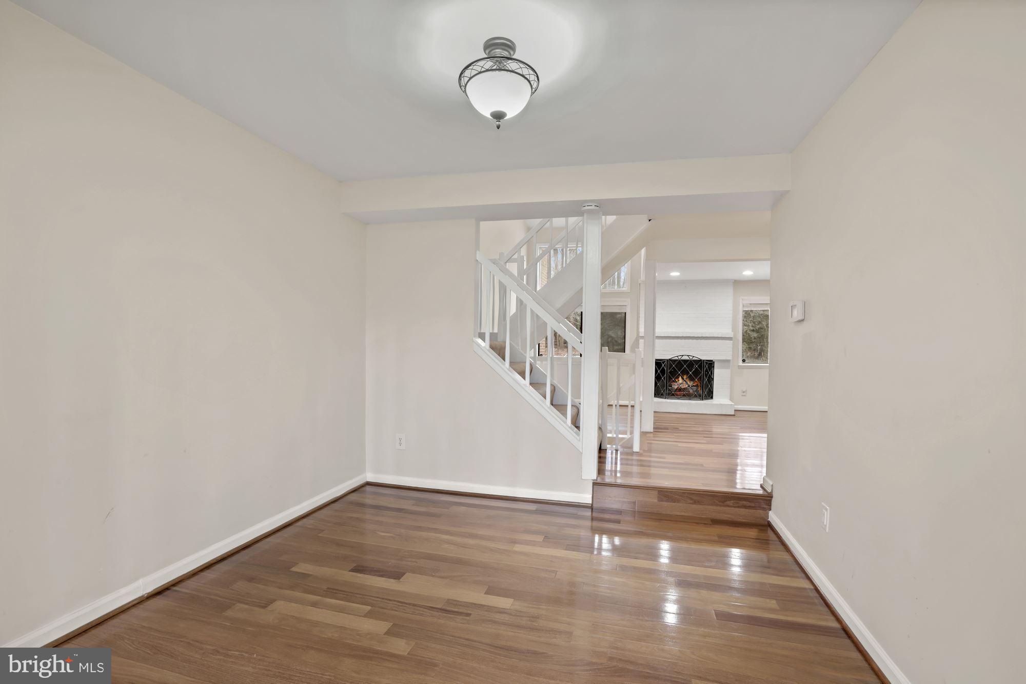 2158 Glencourse Lane Reston, VA 20191 - Photo 5 of 31 Dining room
