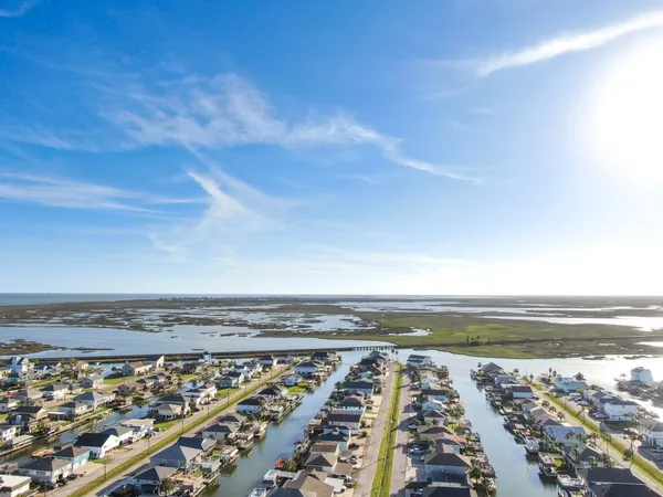 $344,900 | 190 Barracuda Street, Bayou Vista, TX 77563
