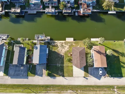 $349,900 | 190 Barracuda Street, Bayou Vista, TX 77563