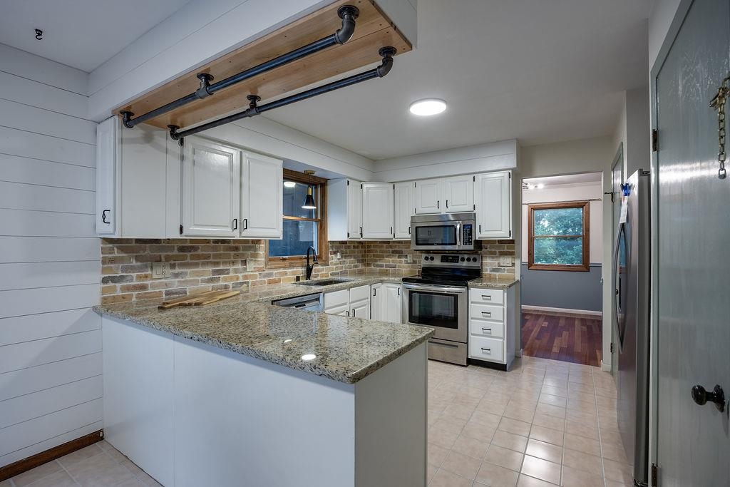 3442 Freedom Madison, WI 53718 - Photo 17 of 44