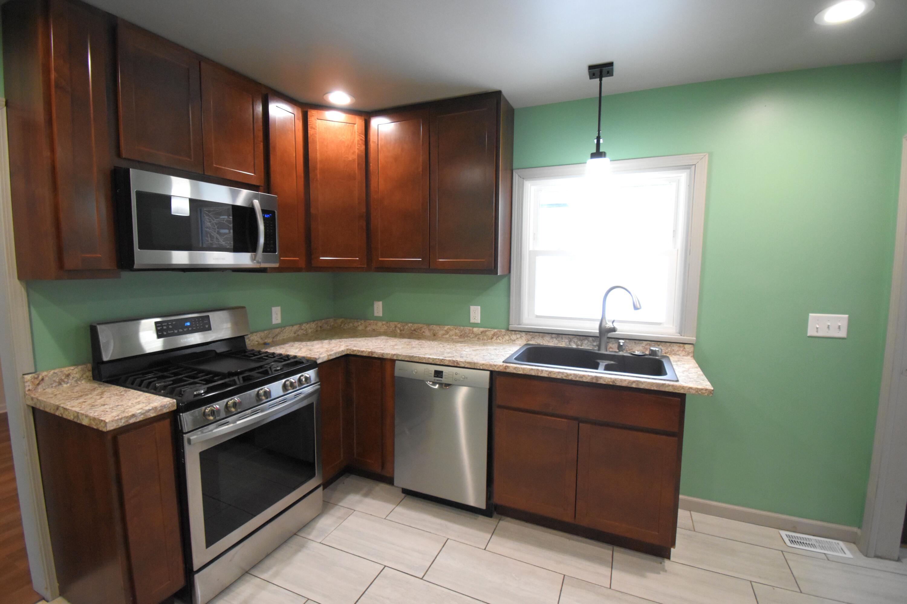 225 West Grace Street Rensselaer, IN 47978 - Photo 11 of 38 3000x1999