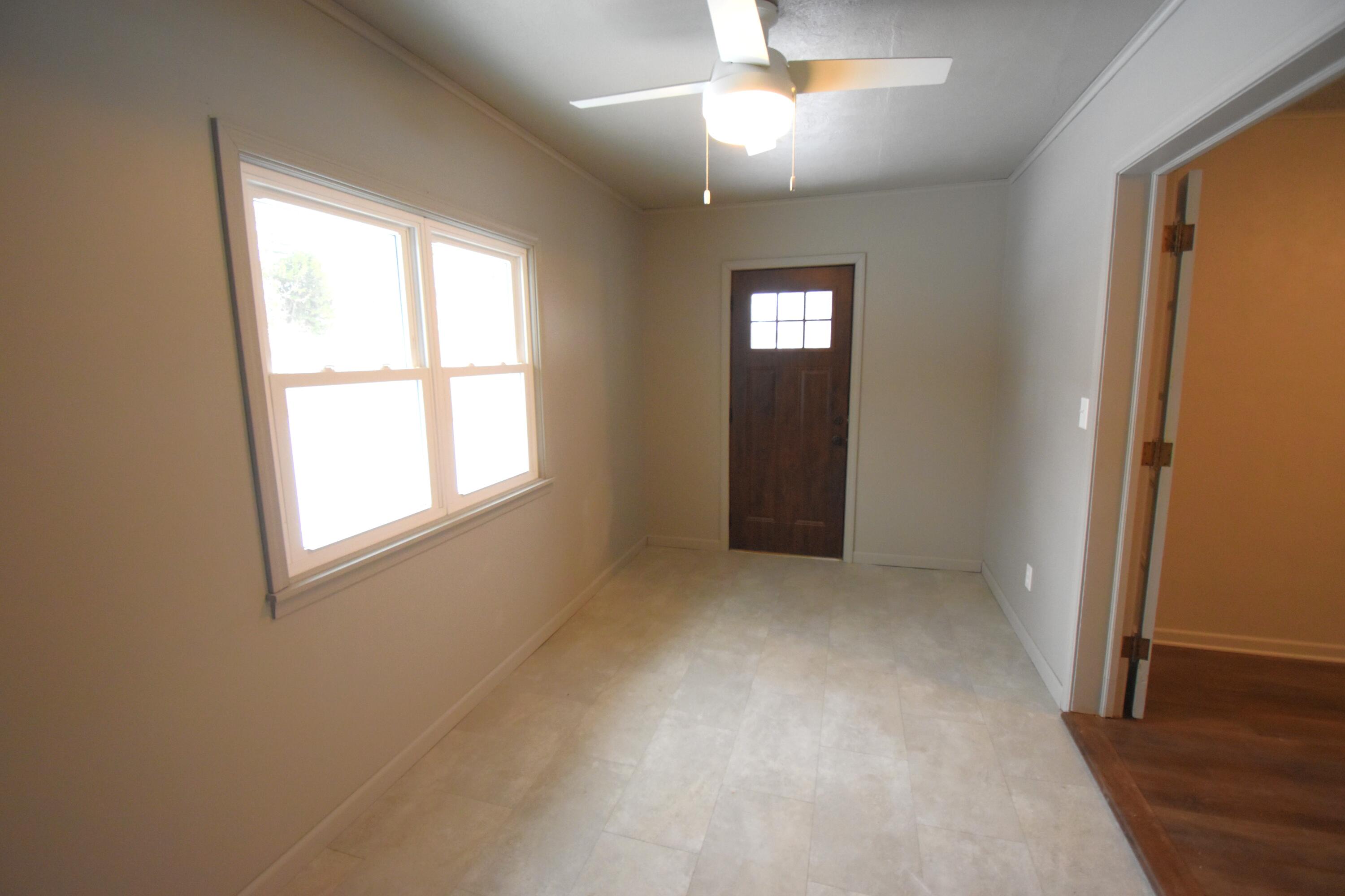 225 West Grace Street Rensselaer, IN 47978 - Photo 27 of 38 3000x2000