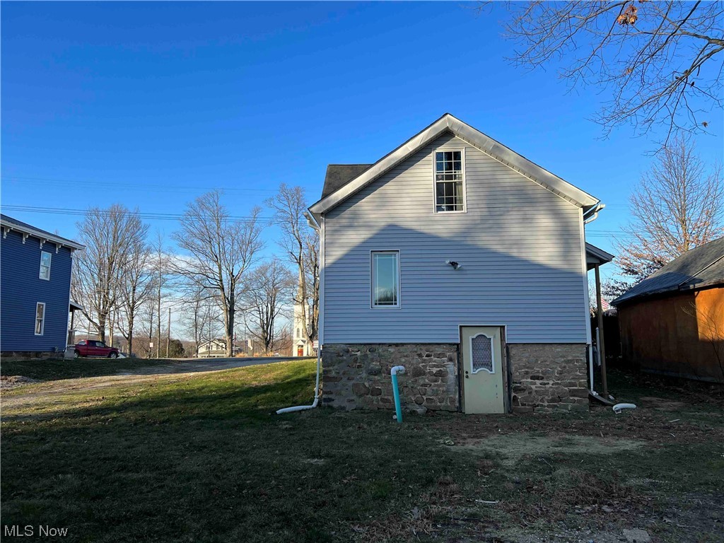6751 Madison Road Thompson, OH 44086 - Photo 4 of 24