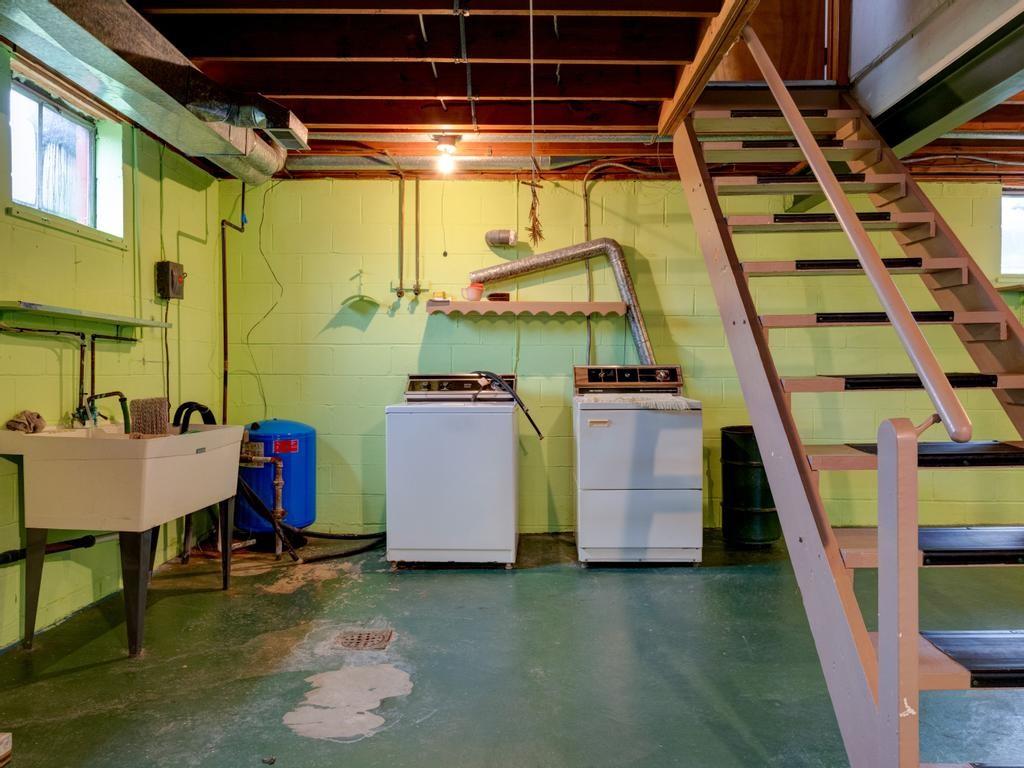 129 Wall Street Rochester, PA 15074 - Photo 18 of 24 a room with storage and utility