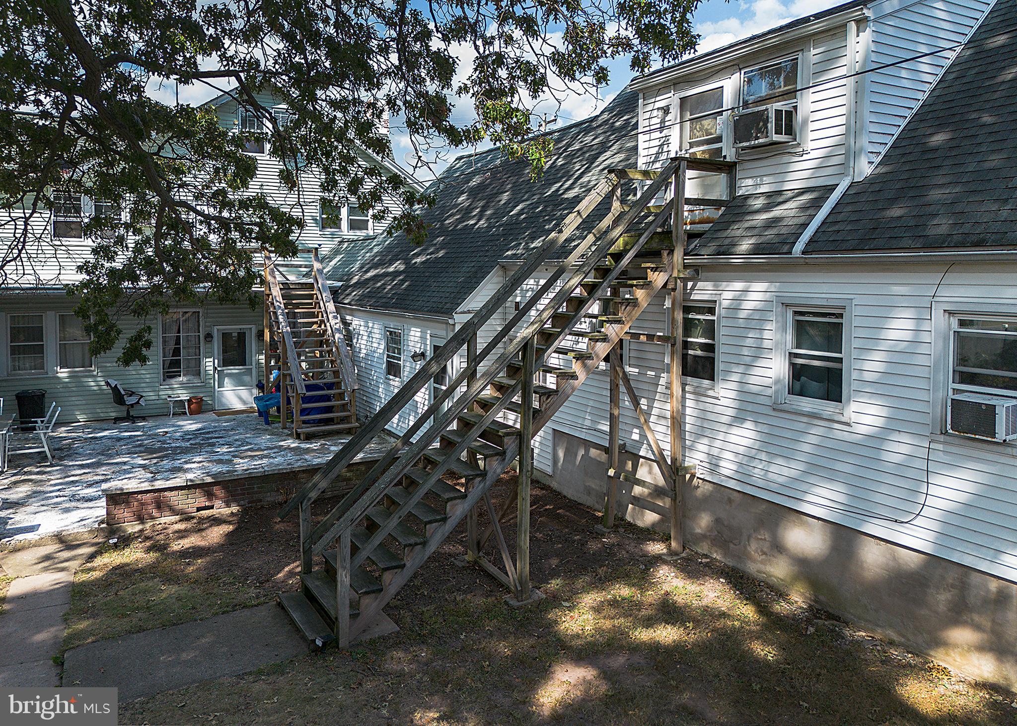 100 West Broad Street Elizabethville, PA 17023 - Photo 15 of 89 a view of entryway