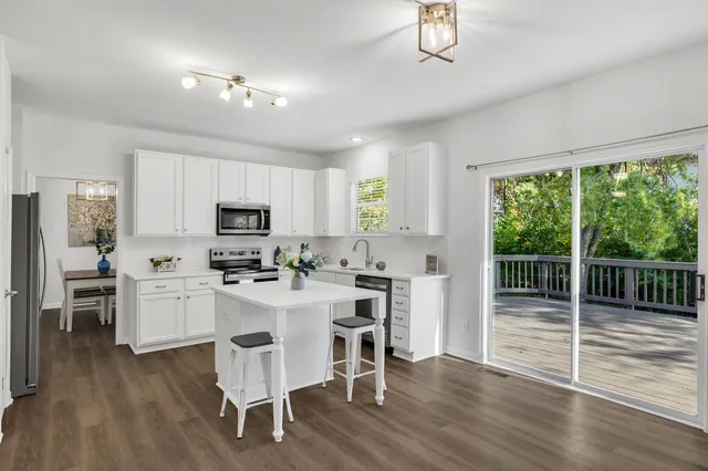 $479,995 | 620 Winners Cir Place, Thompson's Station, TN 37179