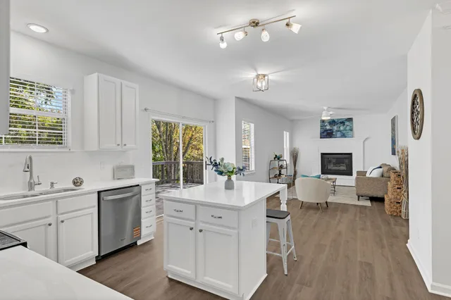 $479,995 | 620 Winners Cir Place, Thompson's Station, TN 37179