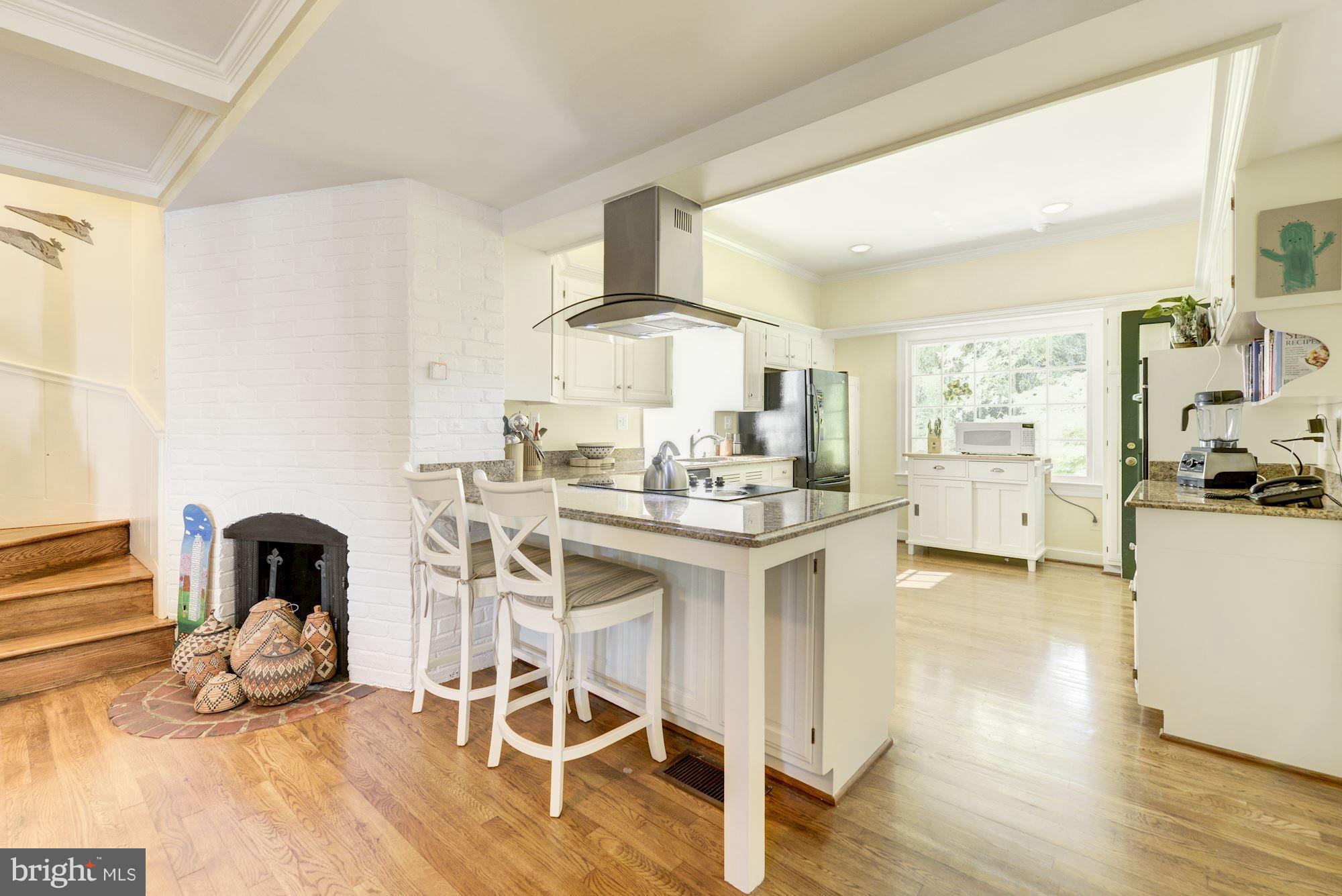 8221 Burning Tree Road Bethesda, MD 20817 - Photo 11 of 30 Kitchen
