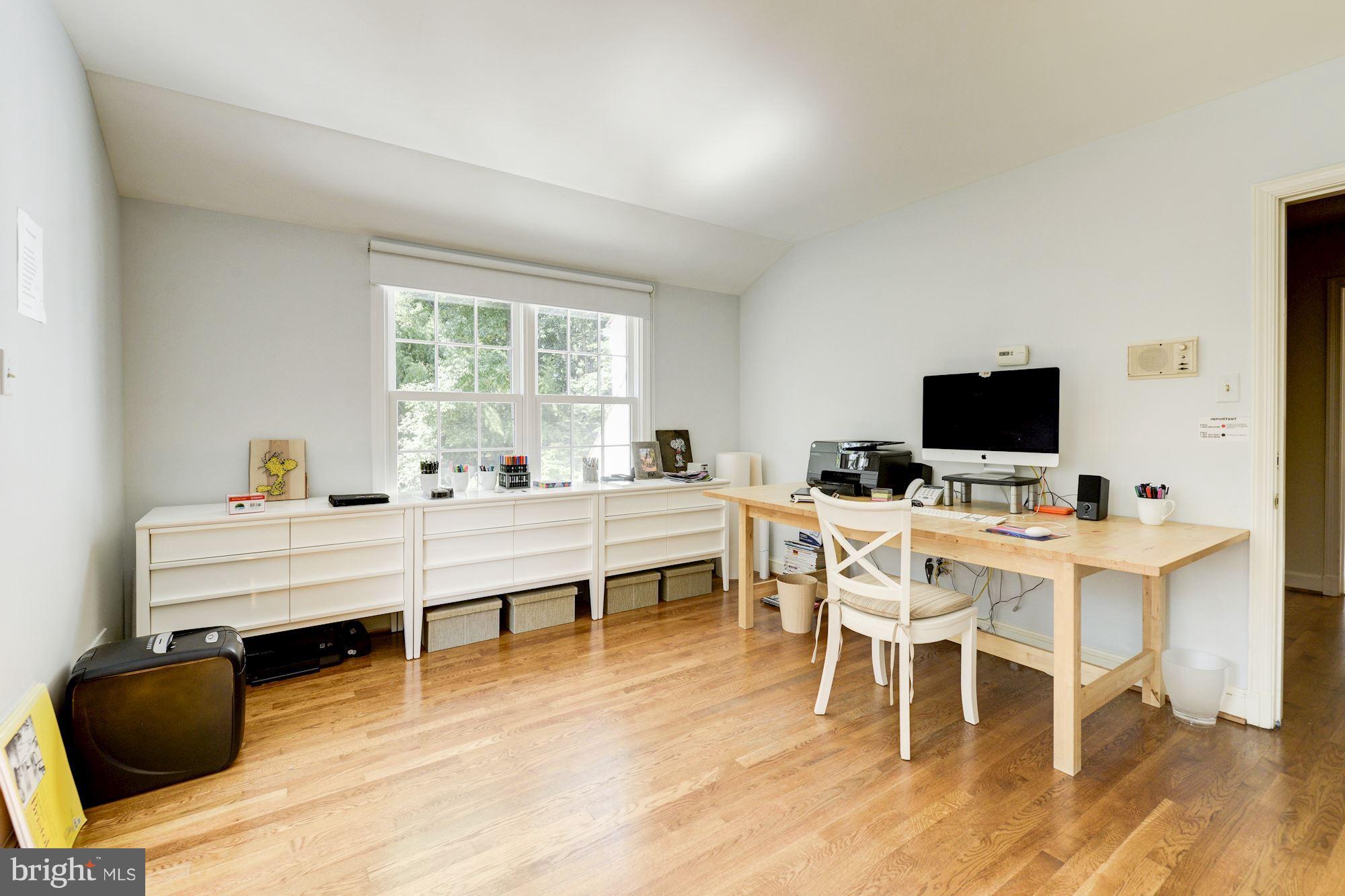 8221 Burning Tree Road Bethesda, MD 20817 - Photo 24 of 30 Interior (General)