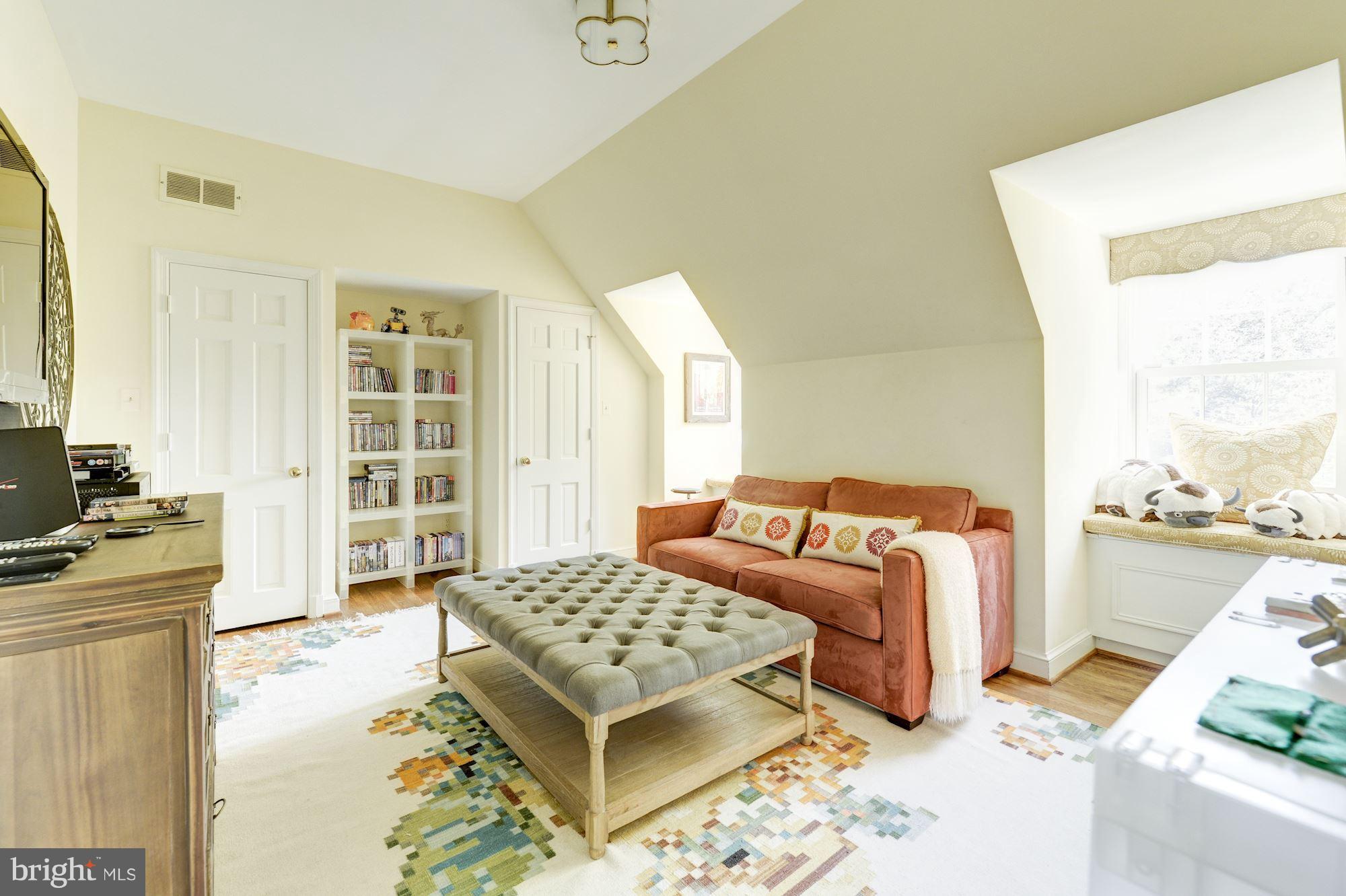 8221 Burning Tree Road Bethesda, MD 20817 - Photo 25 of 30 Interior (General)