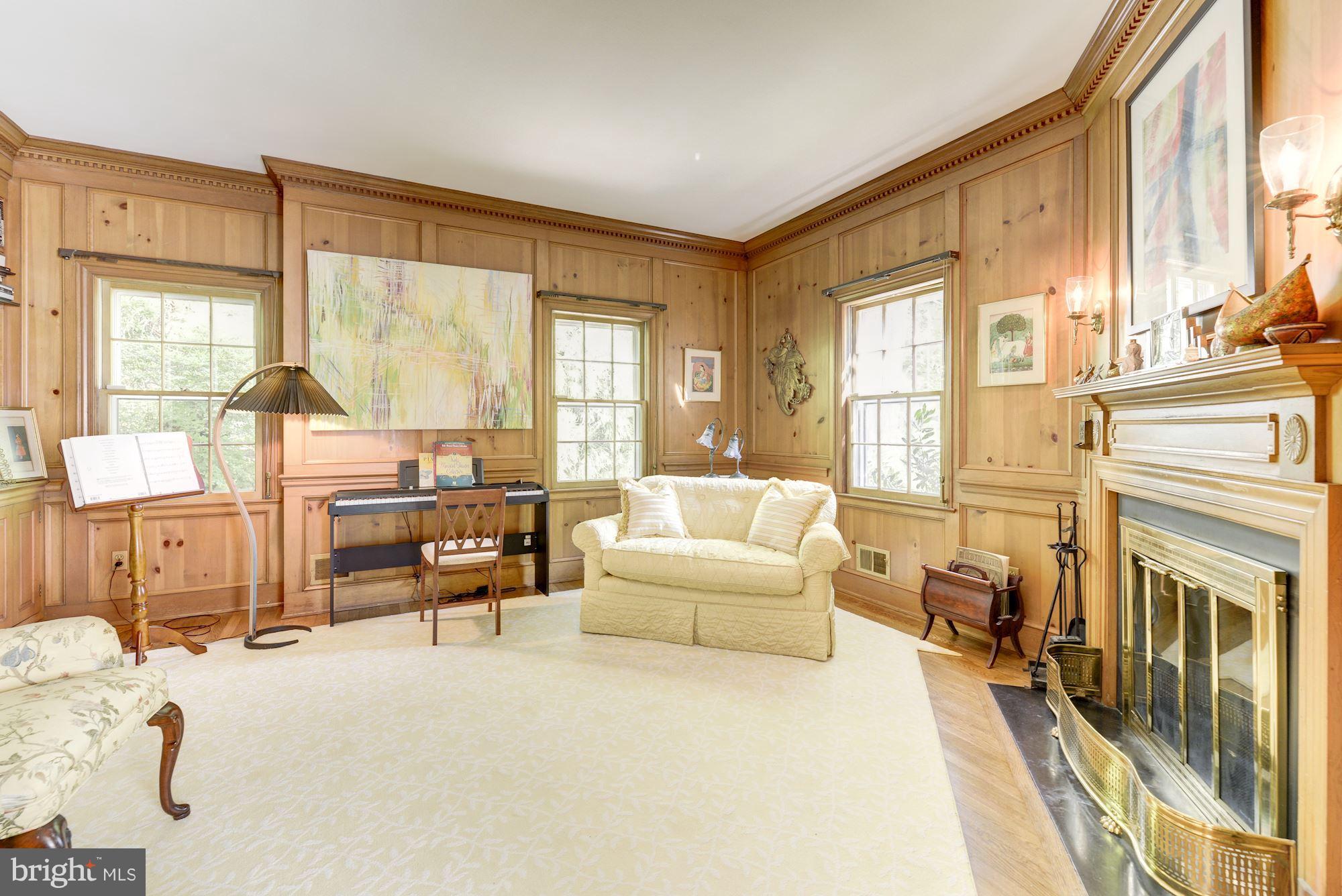 8221 Burning Tree Road Bethesda, MD 20817 - Photo 9 of 30 Interior (General)