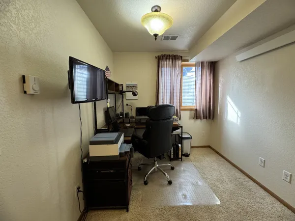 $679,000 | 2 Dale Drive, Lander, WY 82520