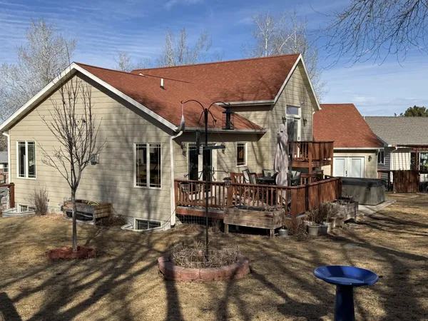 $679,000 | 2 Dale Drive, Lander, WY 82520