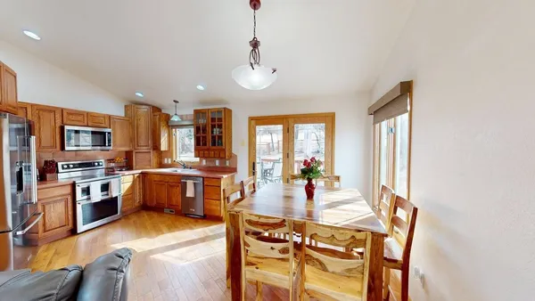 $679,000 | 2 Dale Drive, Lander, WY 82520