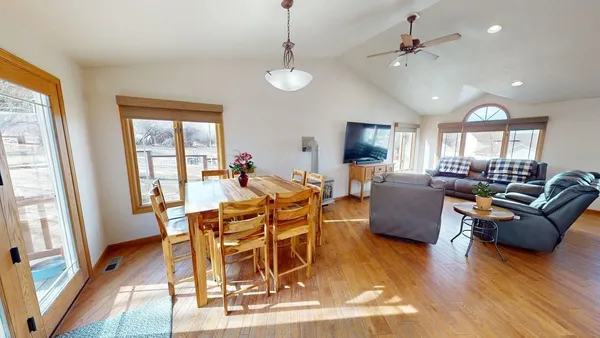 $679,000 | 2 Dale Drive, Lander, WY 82520