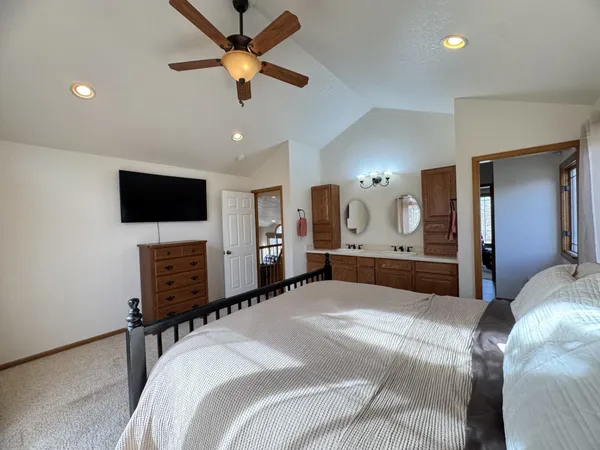 $679,000 | 2 Dale Drive, Lander, WY 82520