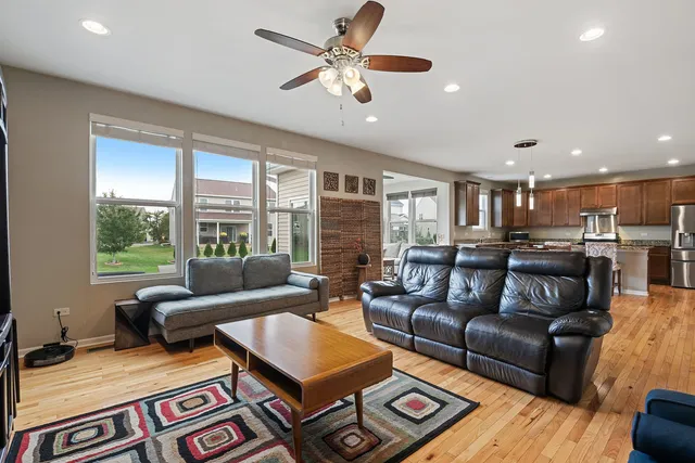 $4,000 | 4319 Silver Bell Court, Naperville, IL 60564