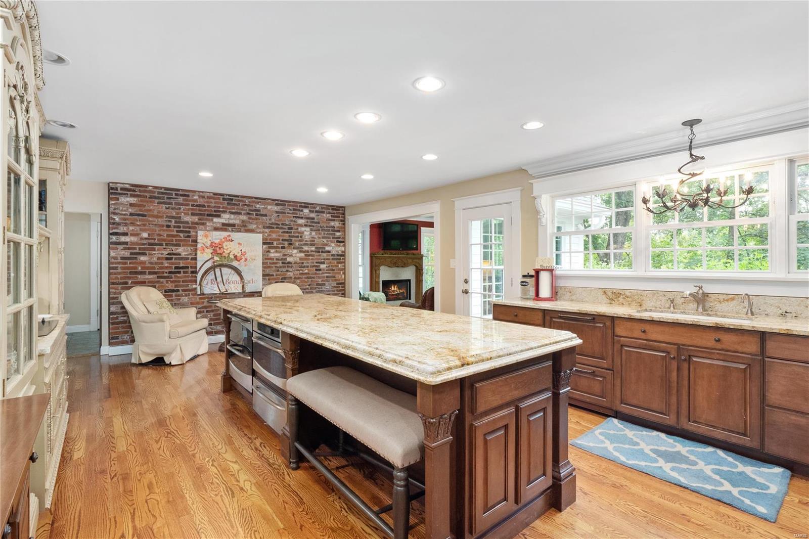 36 Chesterfield Lakes Road Chesterfield, MO 63005 - Photo 13 of 42 Gallery Image 13