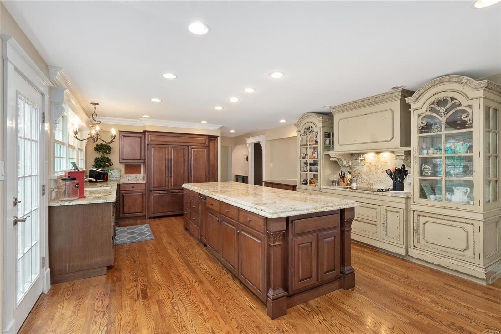 36 Chesterfield Lakes Road Chesterfield, MO 63005 - Photo 14 of 42 Gallery Image 14