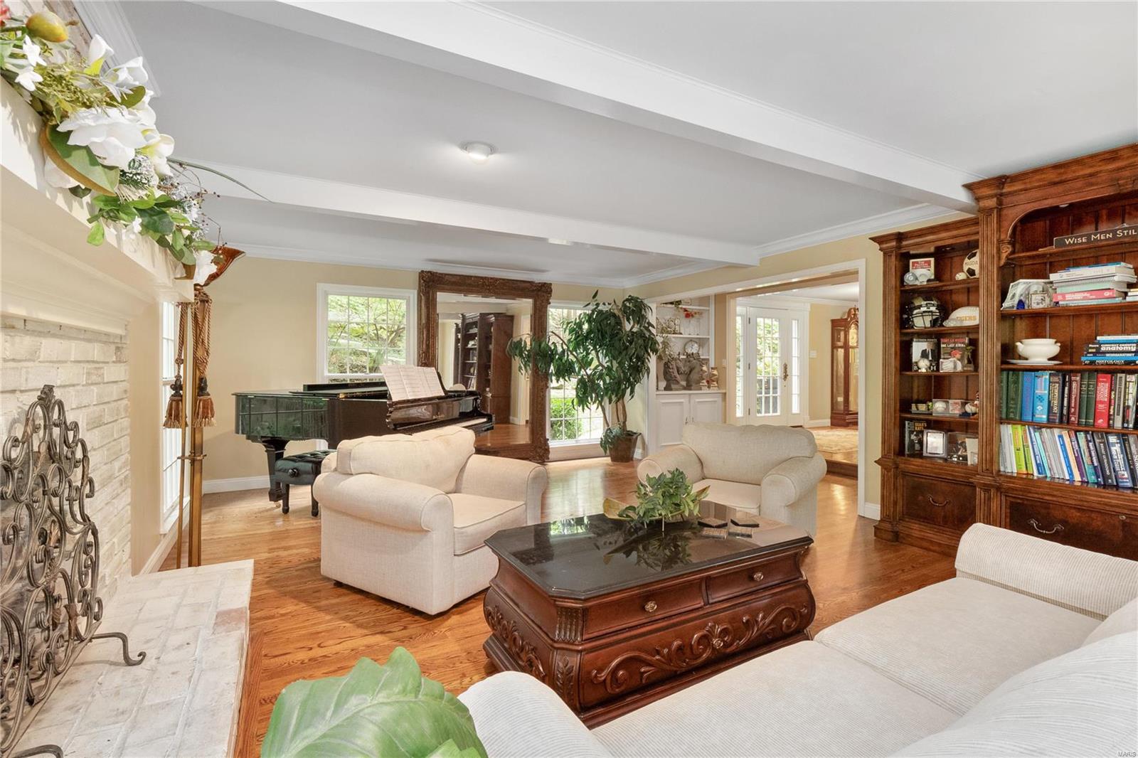 36 Chesterfield Lakes Road Chesterfield, MO 63005 - Photo 10 of 42 Gallery Image 10