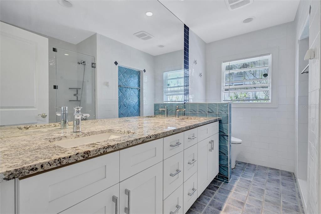 617 Rountree Drive Longboat Key, FL 34228 - Photo 22 of 41