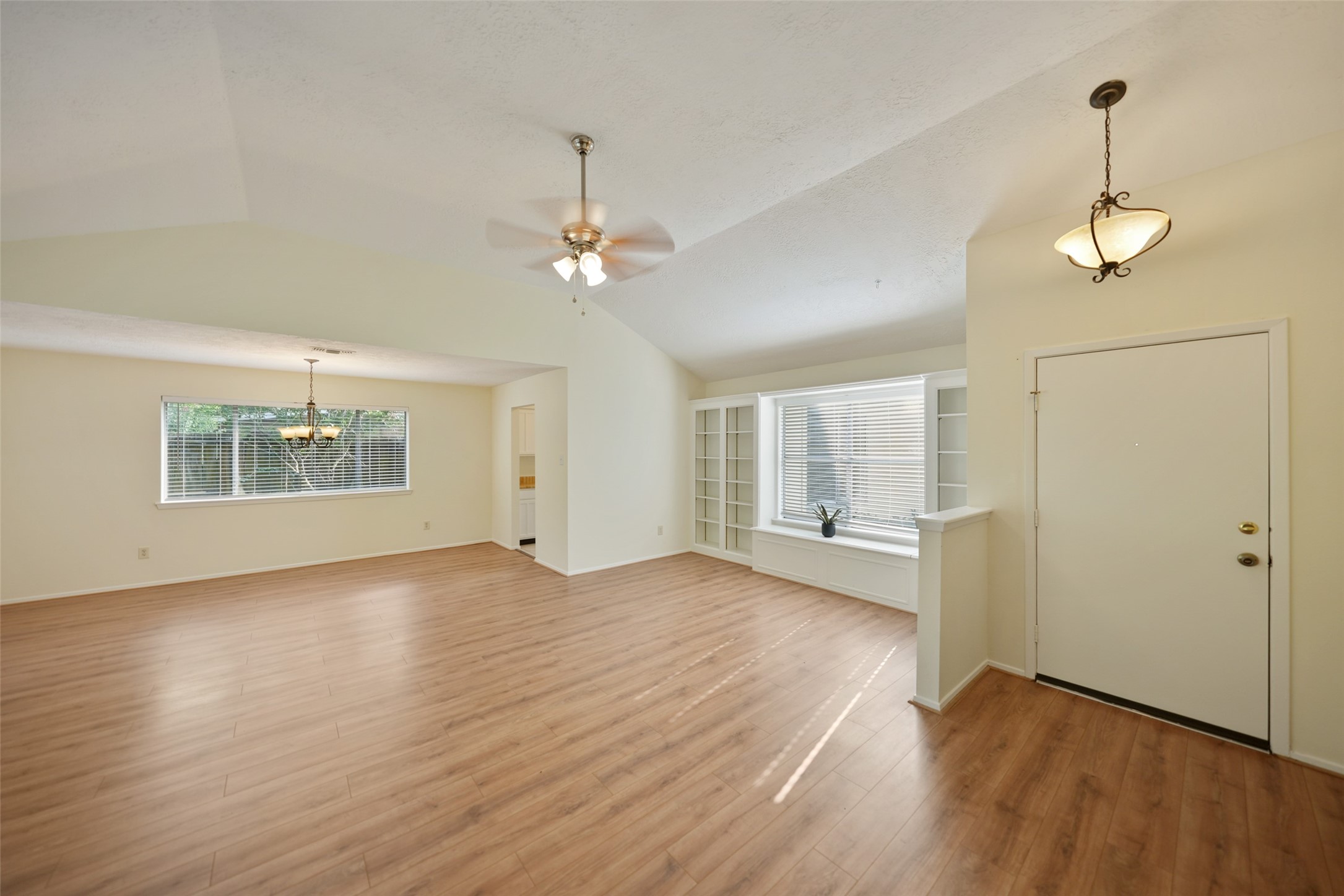 21503 Bridgepoint Lane Spring, TX 77388 - Photo 8 of 36