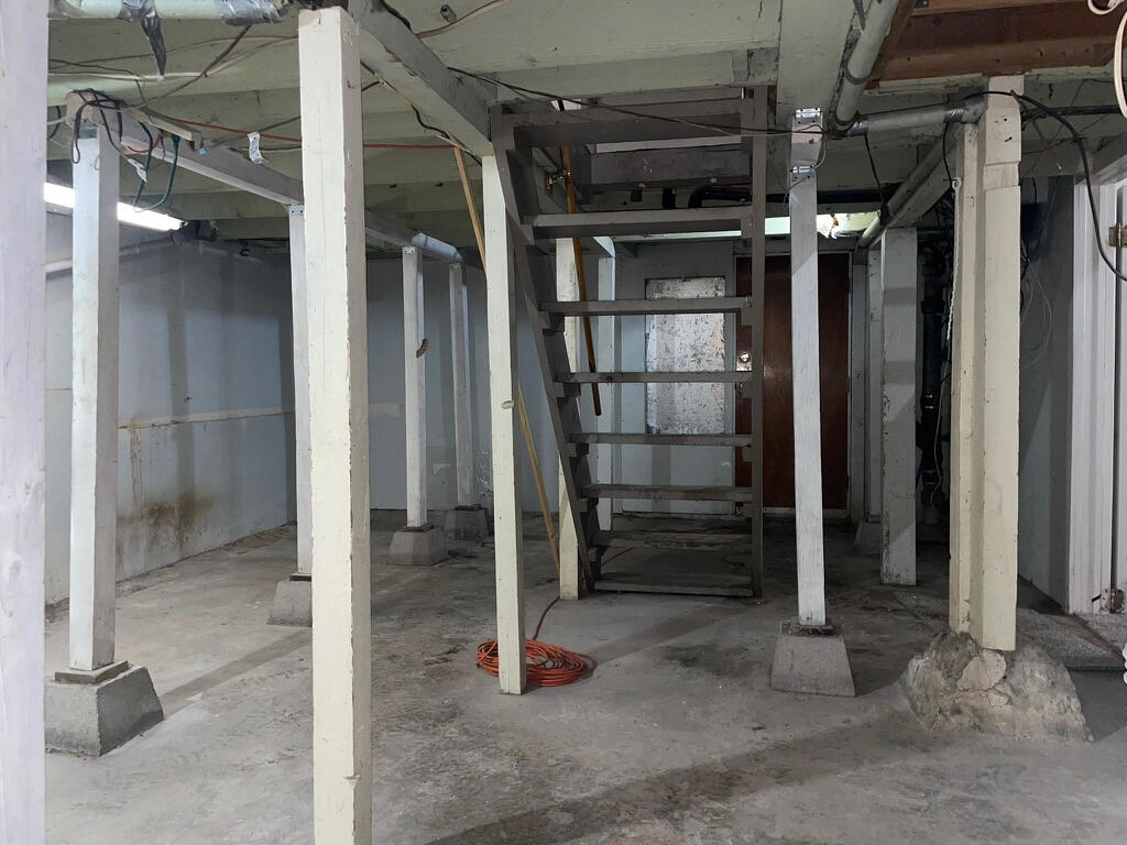 40 Foss Street Susanville, CA 96130 - Photo 39 of 45 FOSS 33