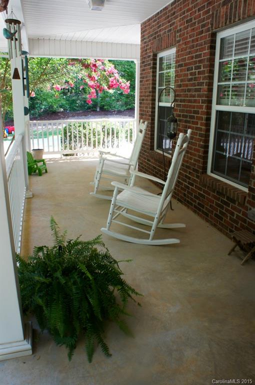 348 Craig Manor Road Lancaster, SC 29720 - Photo 2 of 21 Gallery Image 2