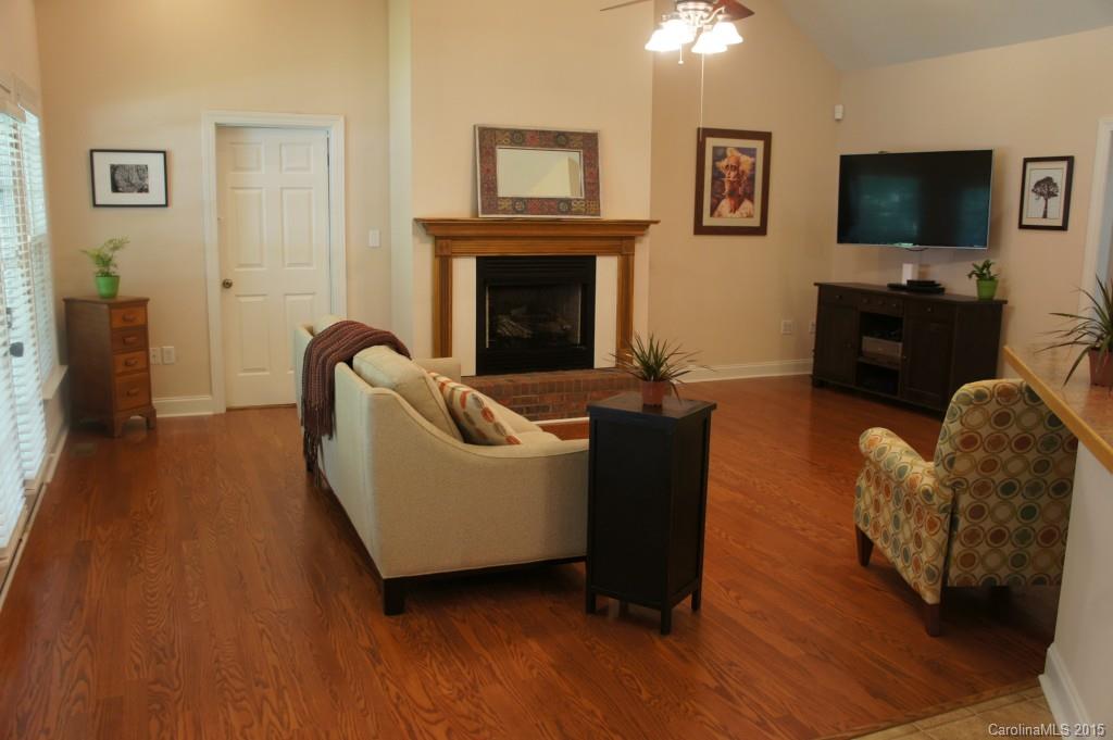348 Craig Manor Road Lancaster, SC 29720 - Photo 4 of 21 Gallery Image 4