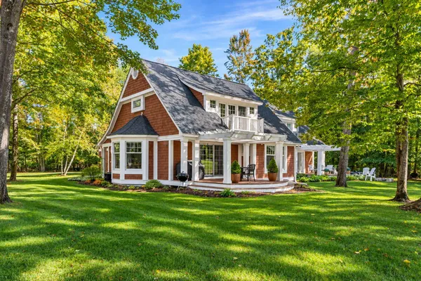 $699,900 | 4251 Pinehurst Lane, Harbor Springs, MI 49740