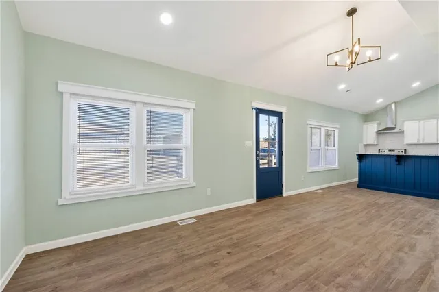 $257,000 | 1402 Southwest Jefferson Street, Lee's Summit, MO 64081