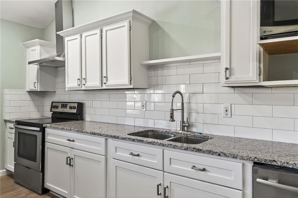 1402 Southwest Jefferson Street Lee's Summit, MO 64081 - Photo 15 of 32