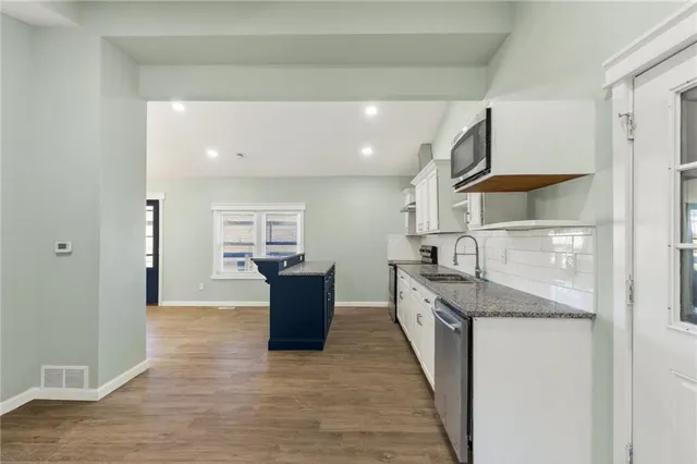 $257,000 | 1402 Southwest Jefferson Street, Lee's Summit, MO 64081