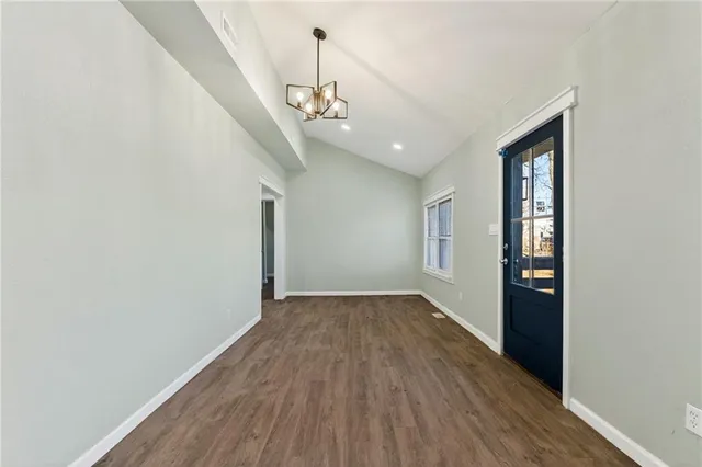 $257,000 | 1402 Southwest Jefferson Street, Lee's Summit, MO 64081