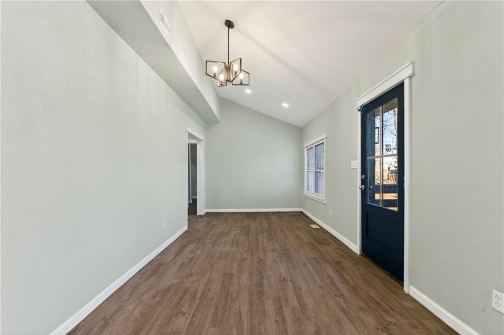 1402 Southwest Jefferson Street Lee's Summit, MO 64081 - Photo 10 of 32