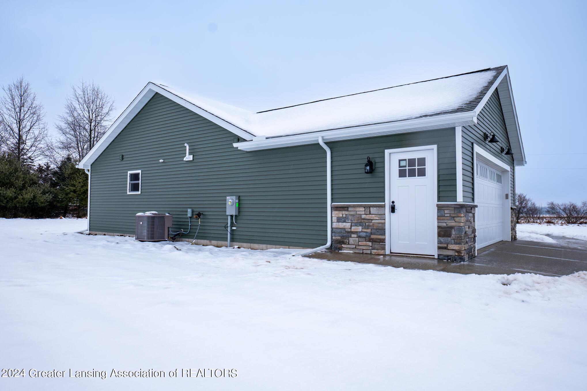 5040 Milner Road Stockbridge, MI 49285 - Photo 18 of 28 Side