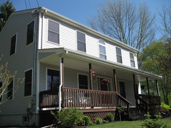 370 Middle Road Acushnet, MA 02743 - Photo 2 of 28 Gallery Image 2