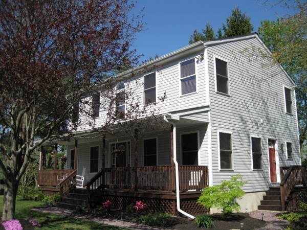 370 Middle Road Acushnet, MA 02743 - Photo 3 of 28 Gallery Image 3