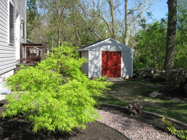 370 Middle Road Acushnet, MA 02743 - Photo 5 of 28 Gallery Image 5