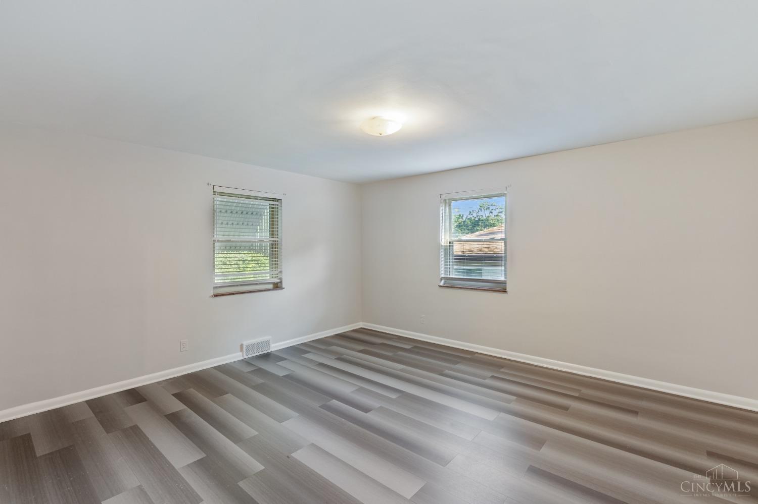 5455 Fox Road Cincinnati, OH 45239 - Photo 19 of 36 Gallery Image 19