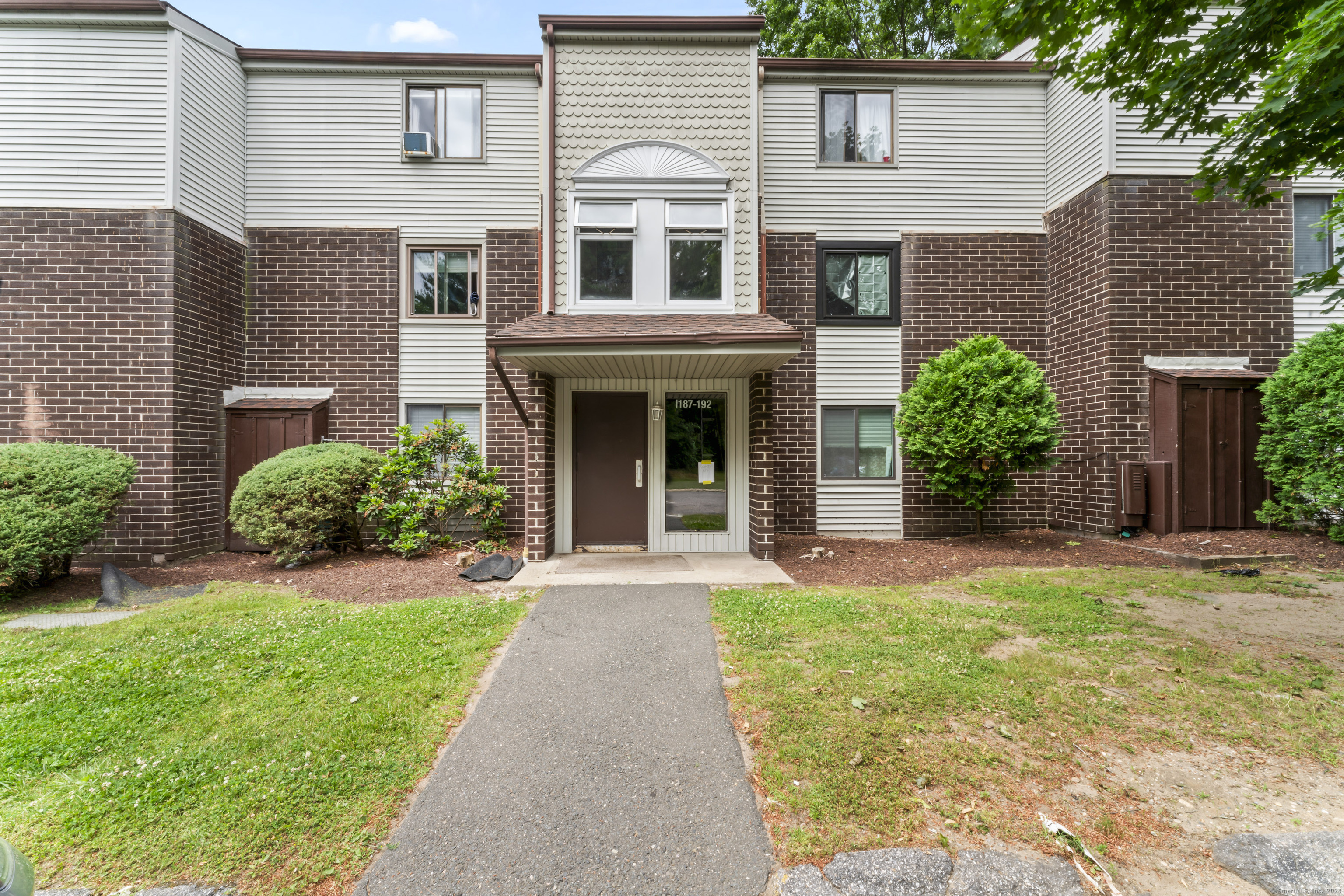 7 Padanaram Road, Unit I190 Danbury, CT 06811 - Photo 1 of 1