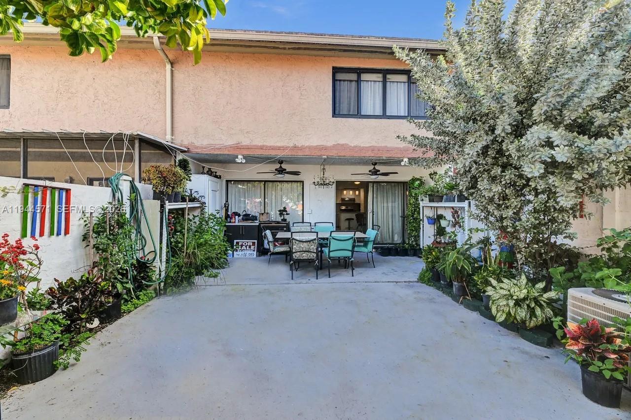 8690 Southwest 154th Cir Place, Unit 3D Miami, FL 33193 - Photo 4 of 17