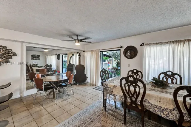 $389,900 | 8690 Southwest 154th Cir Place, Unit 3D, Miami, FL 33193