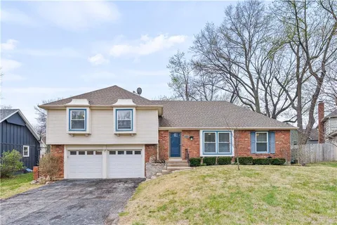 $355,000 | 9350 Lamar Avenue, Overland Park, KS 66207