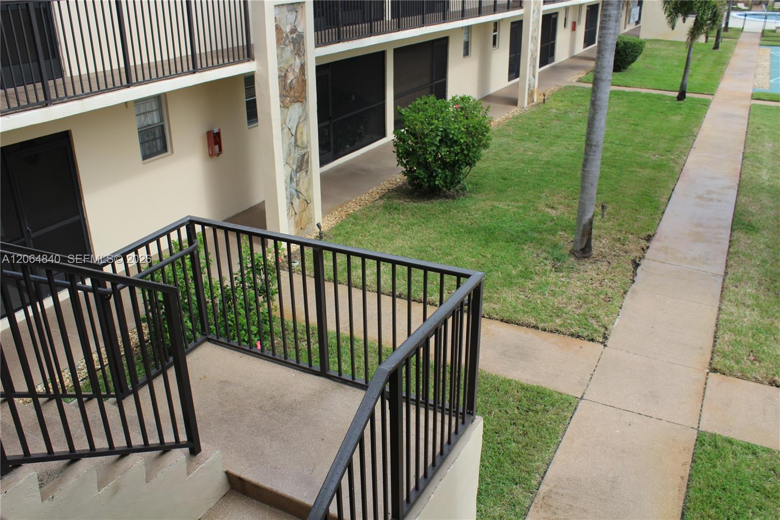 421 Northeast 1st Street, Unit 112 Hallandale Beach, FL 33009 - Photo 12 of 44 Gallery Image 12
