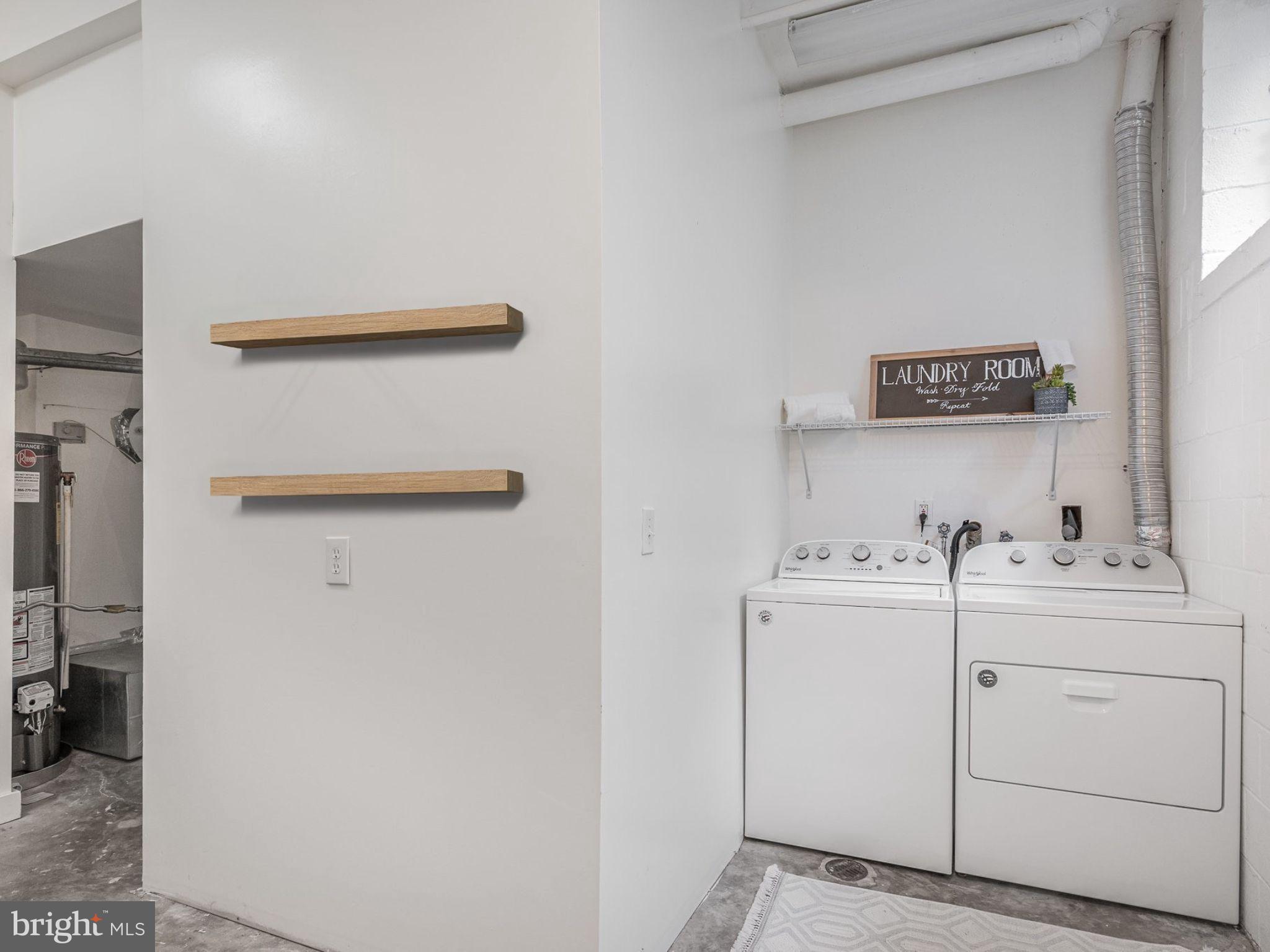 5917 Kingsford Road, Unit 366 Springfield, VA 22152 - Photo 24 of 51 Laundry room with natural light