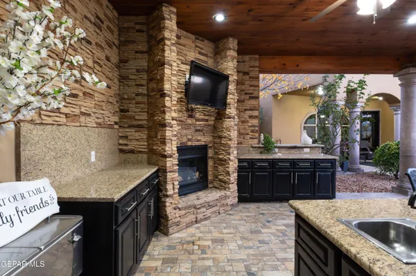 $1,499,999 | 4500 Honey Willow Way, El Paso, TX 79922