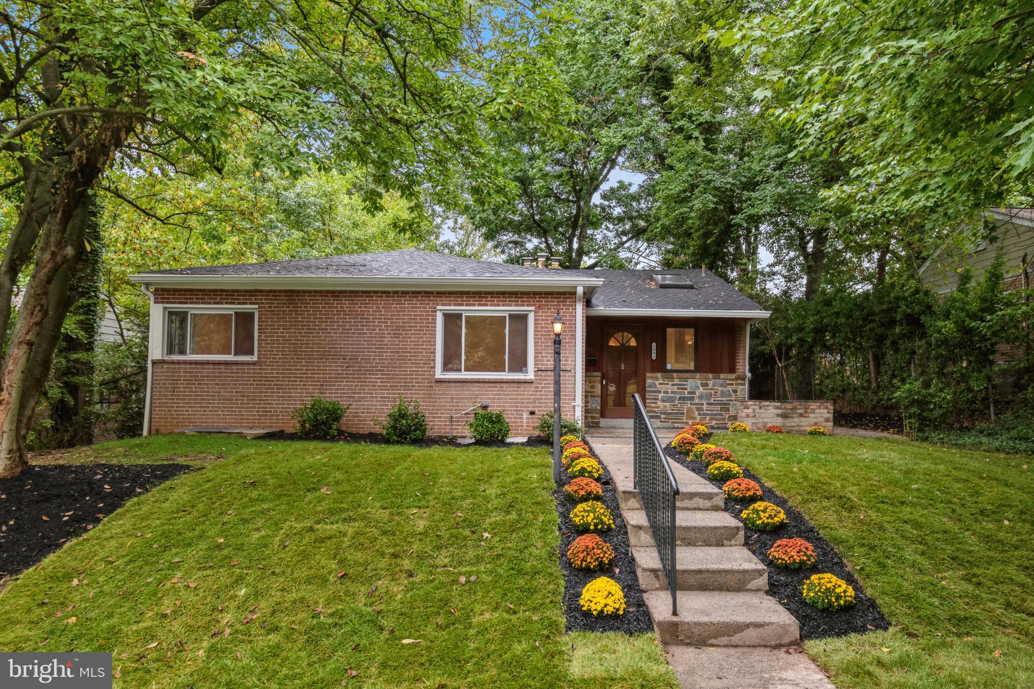 1009 Roswell Drive, Silver Spring, MD 20901 Compass