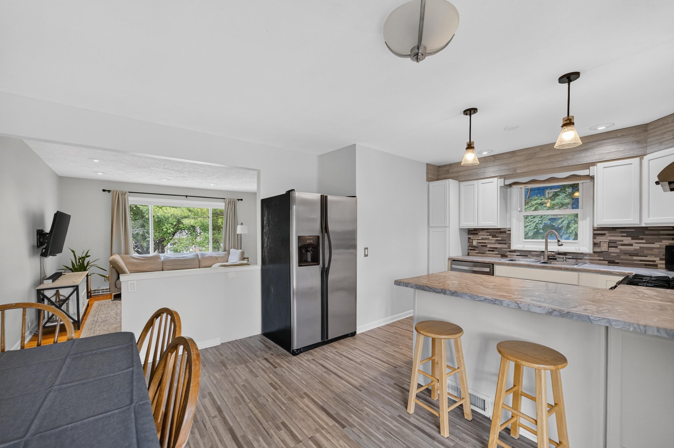 1221 Debra Lane Madison, WI 53704 - Photo 7 of 31