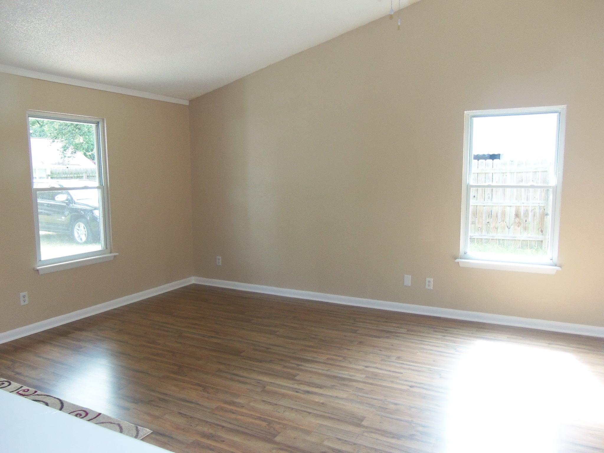 147 Manchester Road Summerville, SC 29486 - Photo 12 of 17 living room